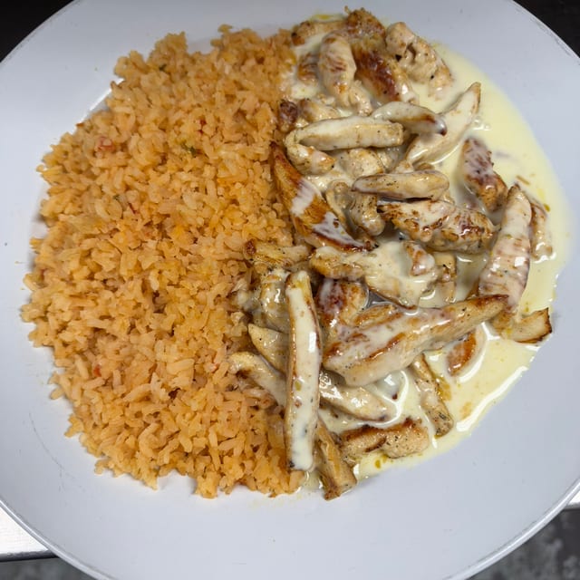 Arroz con Pollo.