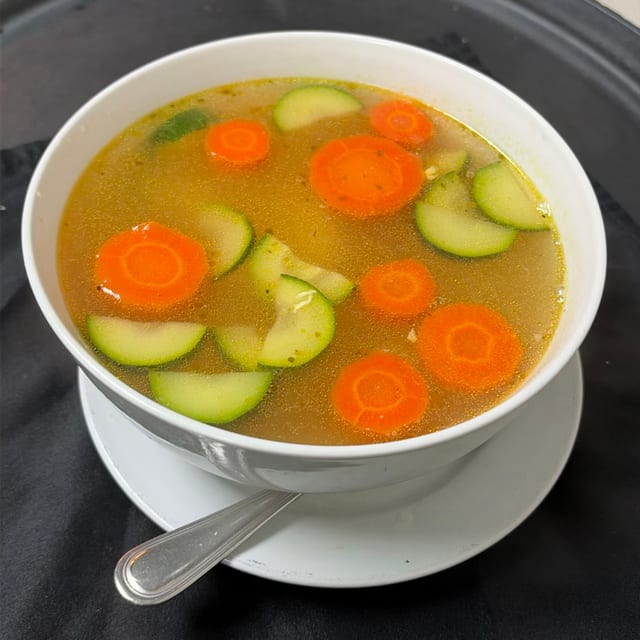 Caldo de Pollo.