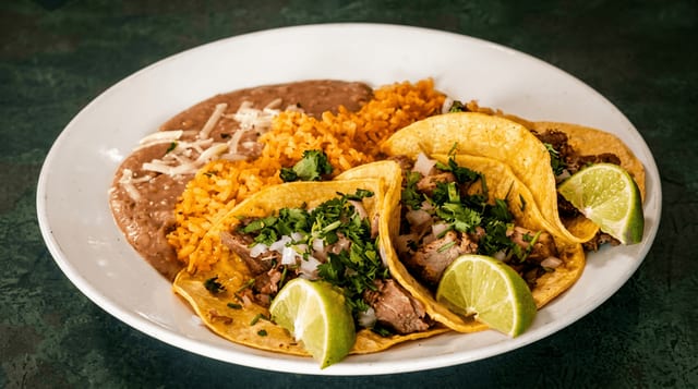 Tacos Auténticos.